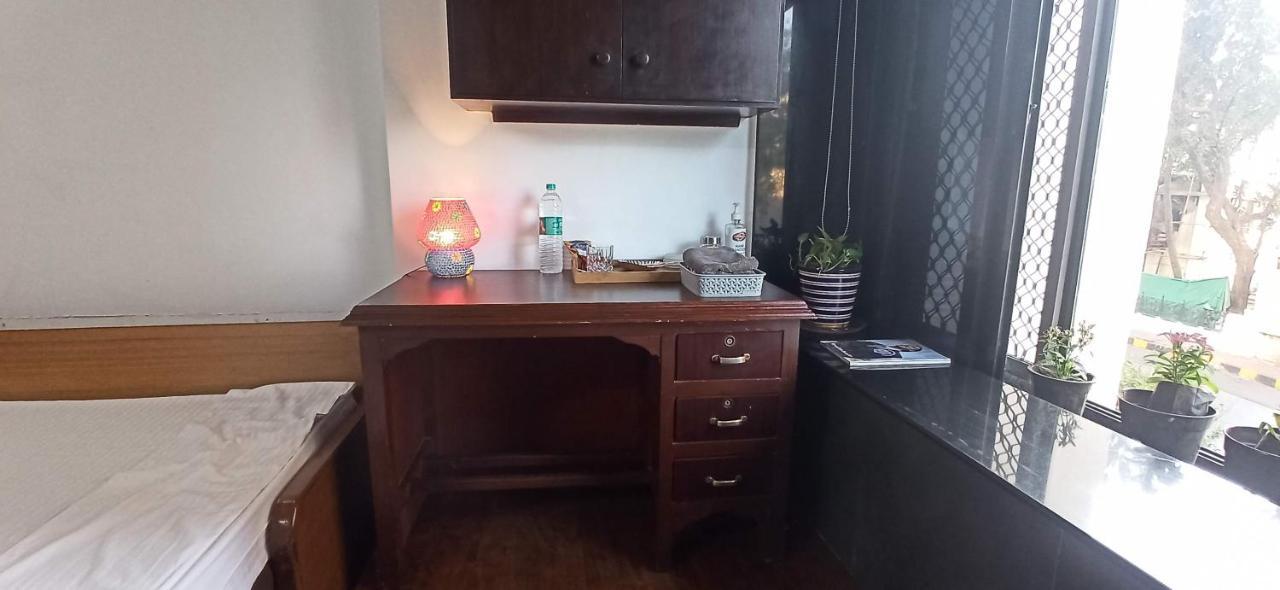 Апартаменты Cozy Private Ac Studio By The Sea Bandstand Bandra W Mumbai Nr Taj Lands End Экстерьер фото