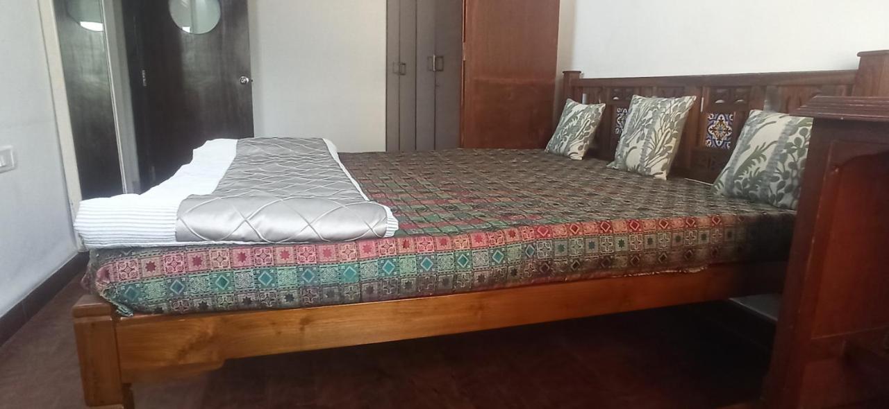 Апартаменты Cozy Private Ac Studio By The Sea Bandstand Bandra W Mumbai Nr Taj Lands End Экстерьер фото