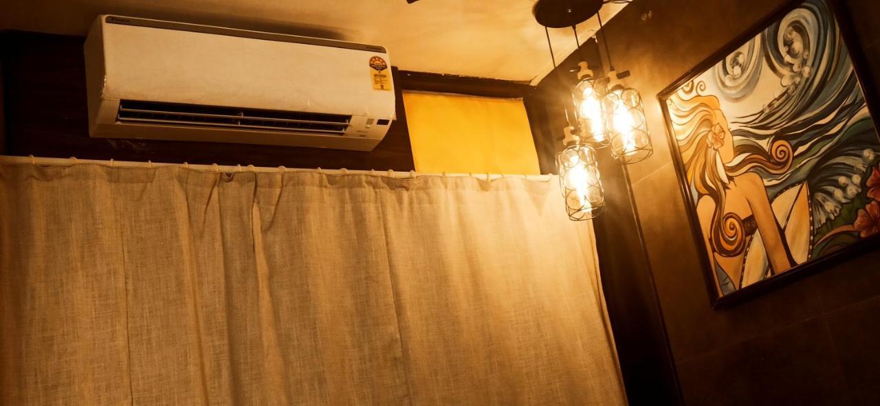 Апартаменты Cozy Private Ac Studio By The Sea Bandstand Bandra W Mumbai Nr Taj Lands End Экстерьер фото